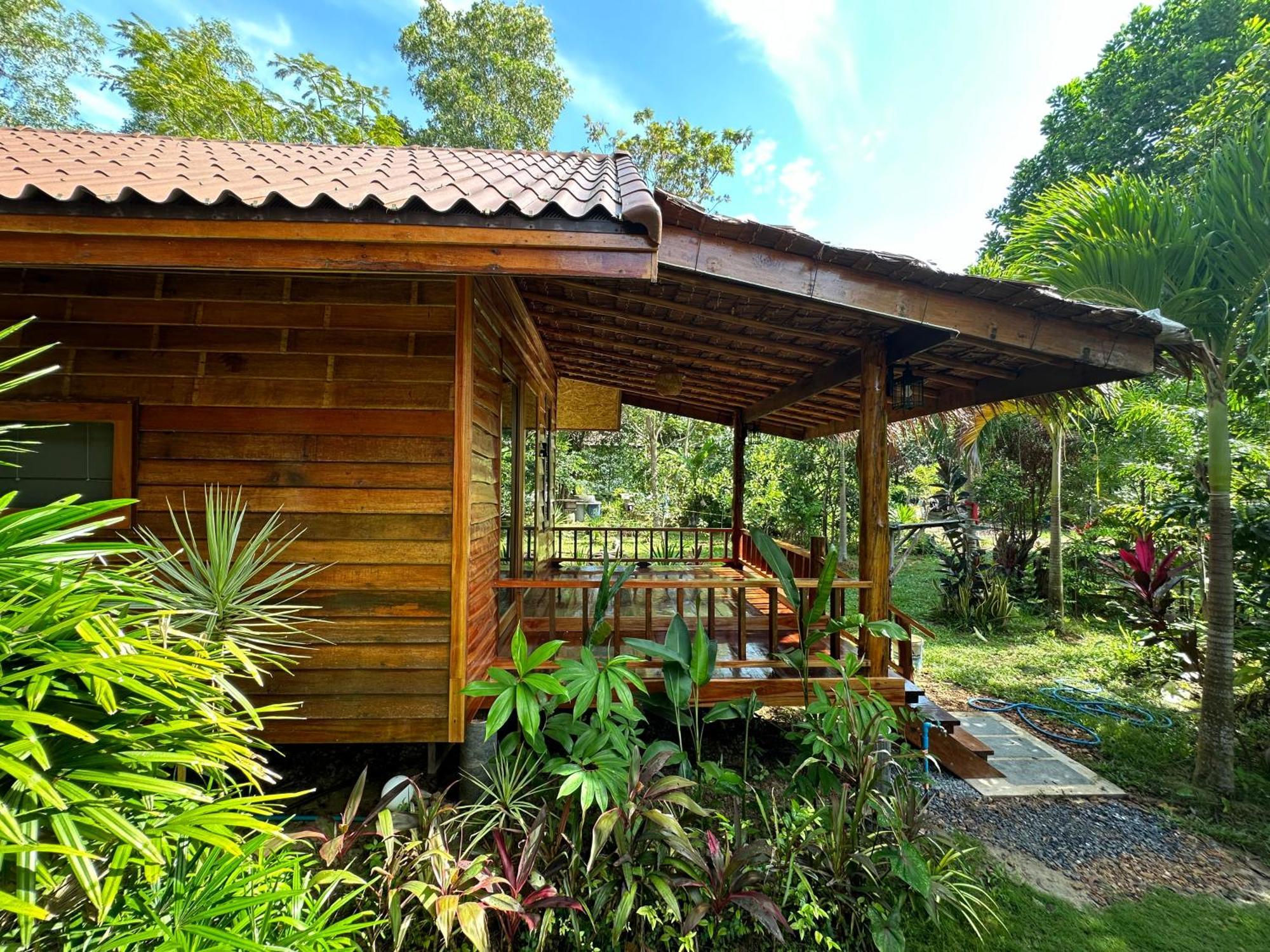 Koh Jum Bungalow & Hostel Luaran gambar
