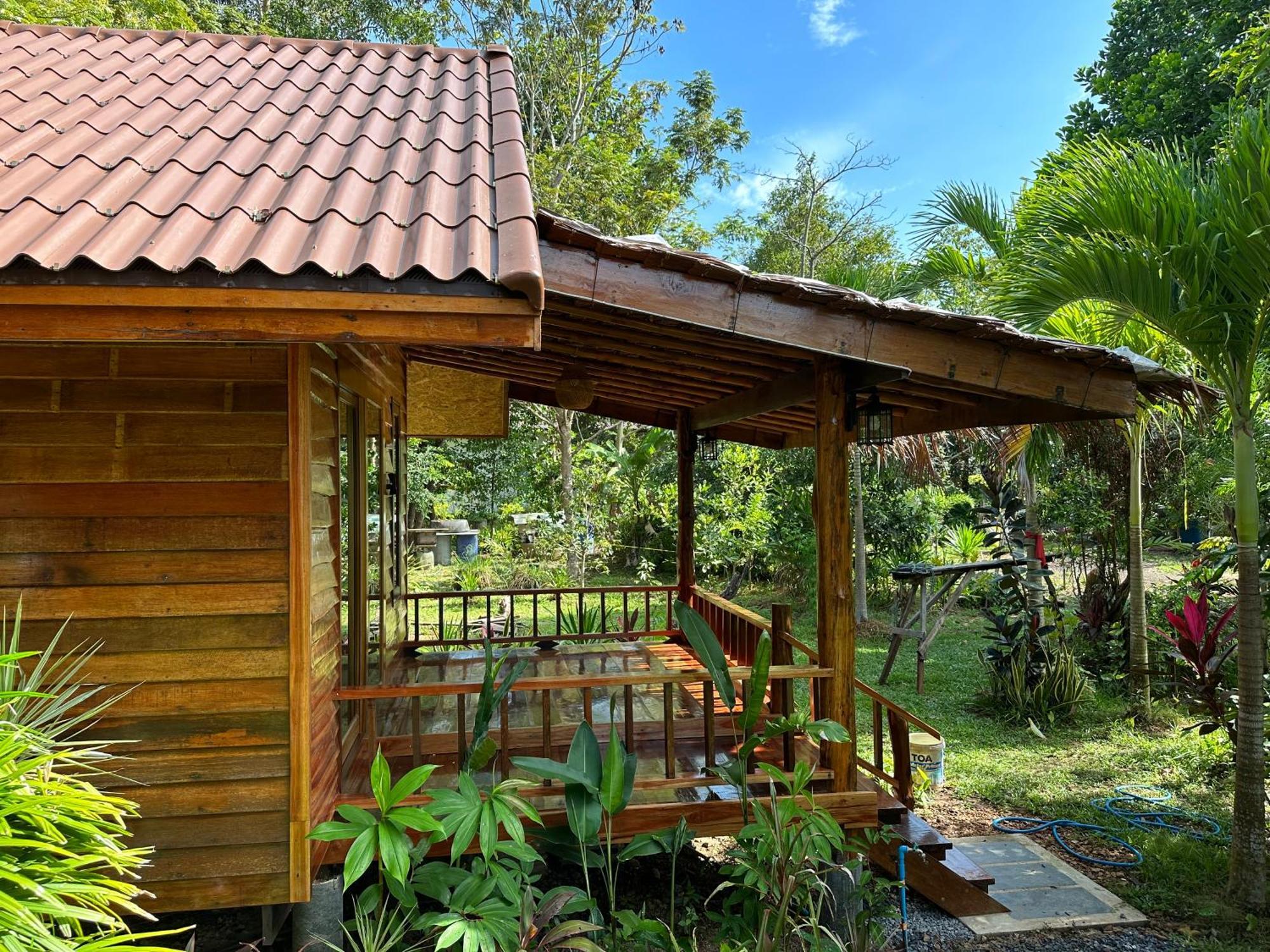 Koh Jum Bungalow & Hostel Luaran gambar