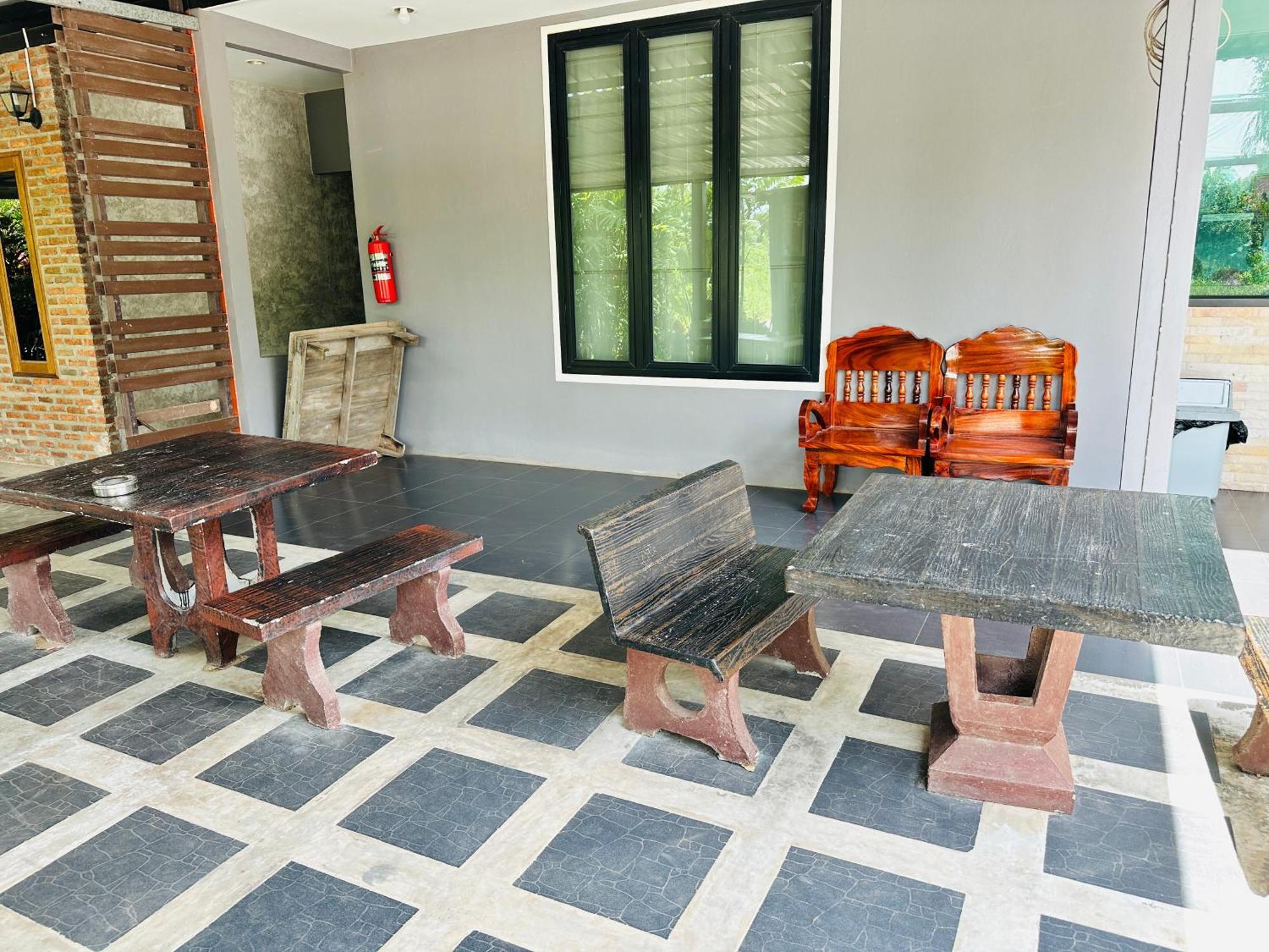 Koh Jum Bungalow & Hostel Luaran gambar