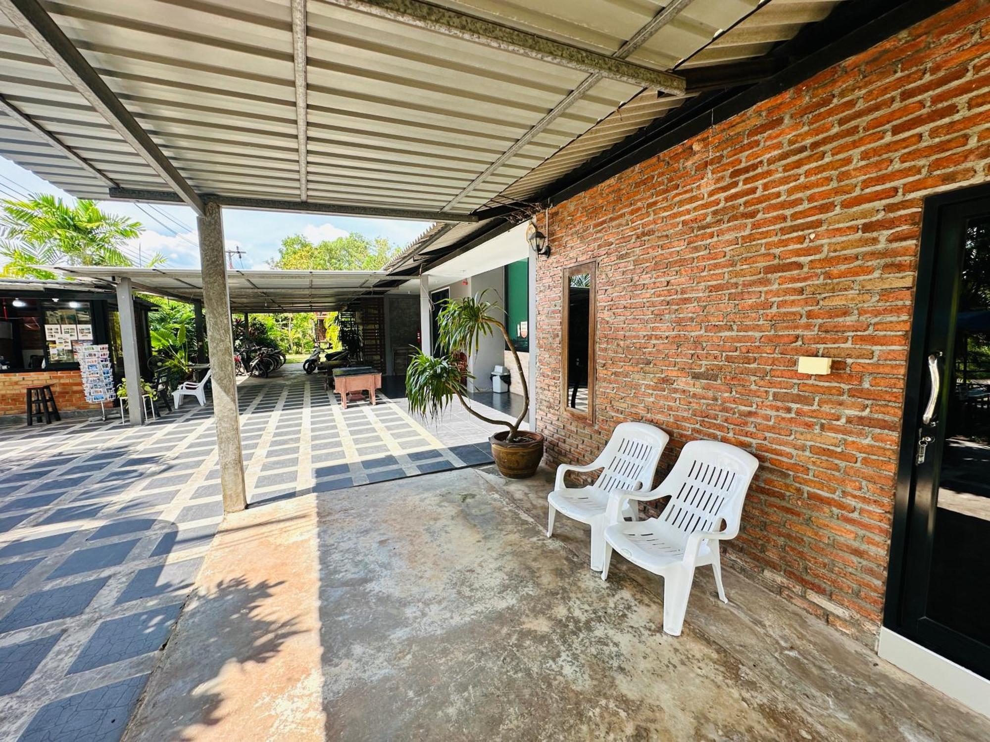 Koh Jum Bungalow & Hostel Luaran gambar