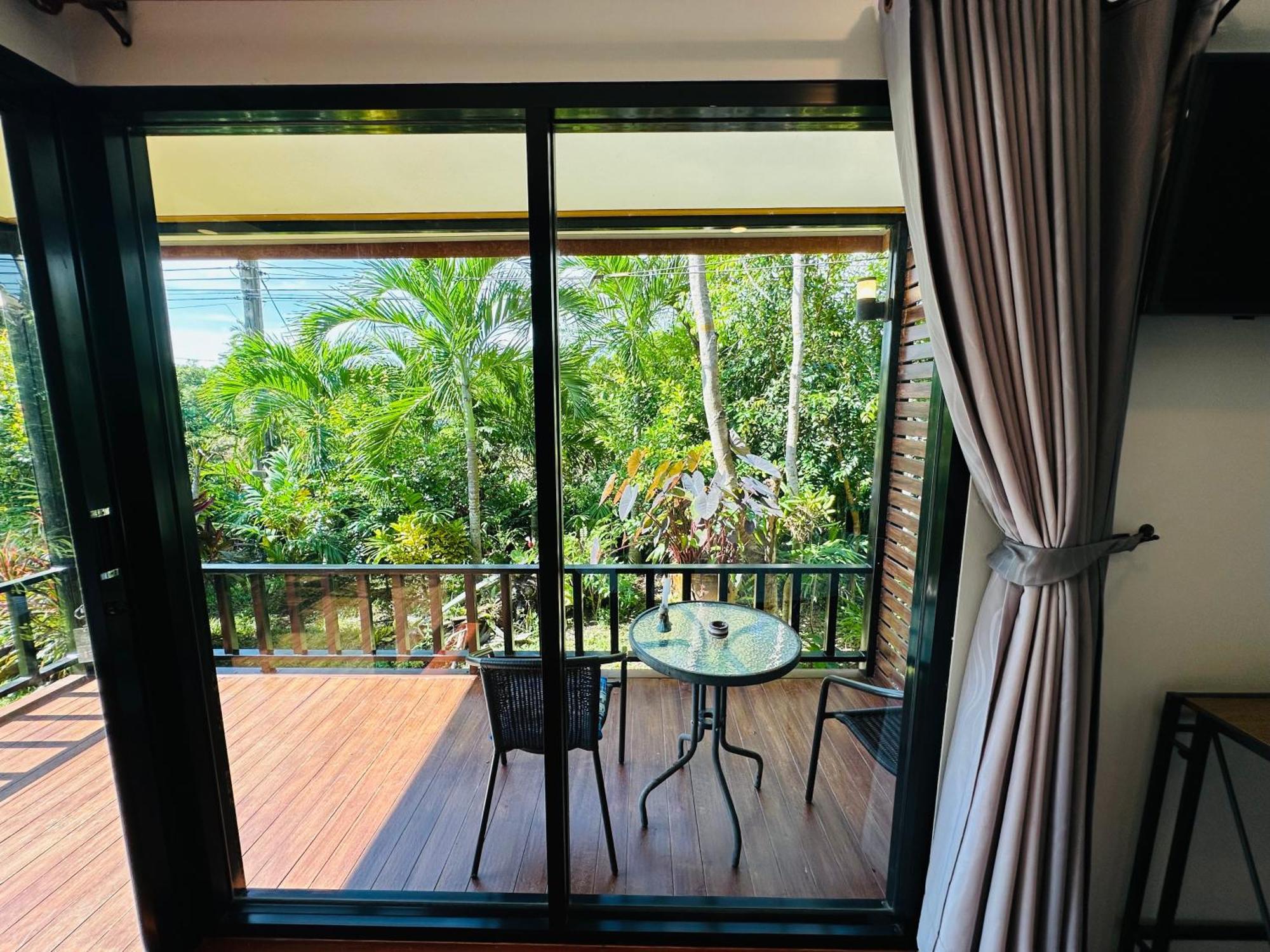 Koh Jum Bungalow & Hostel Luaran gambar