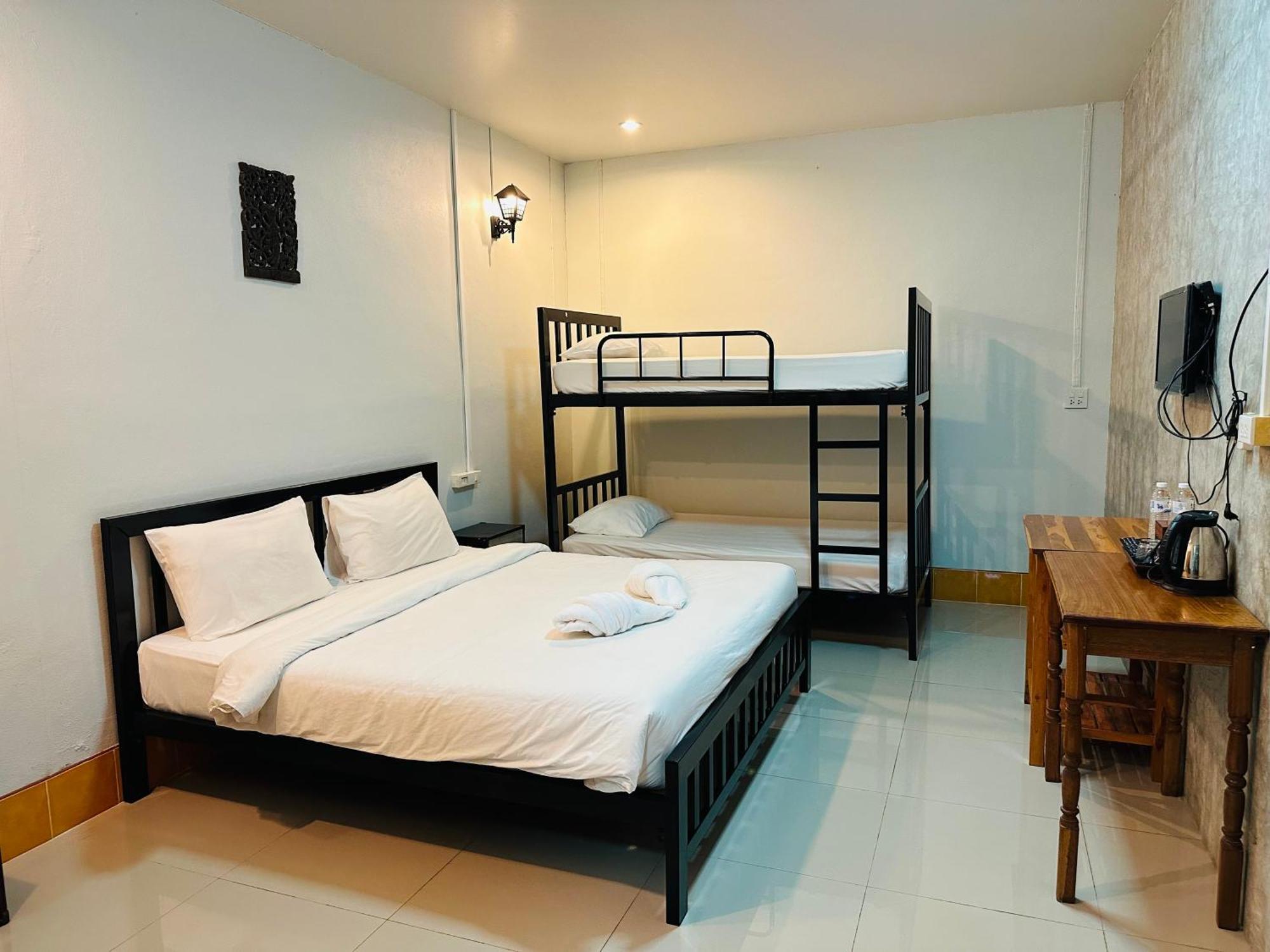 Koh Jum Bungalow & Hostel Luaran gambar