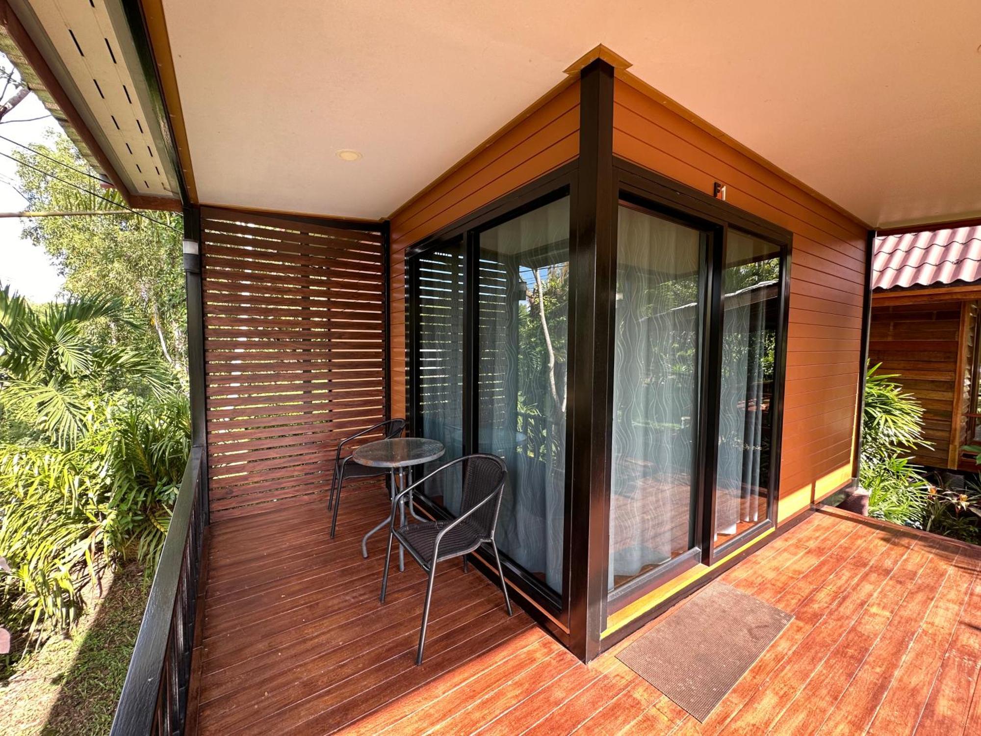 Koh Jum Bungalow & Hostel Luaran gambar