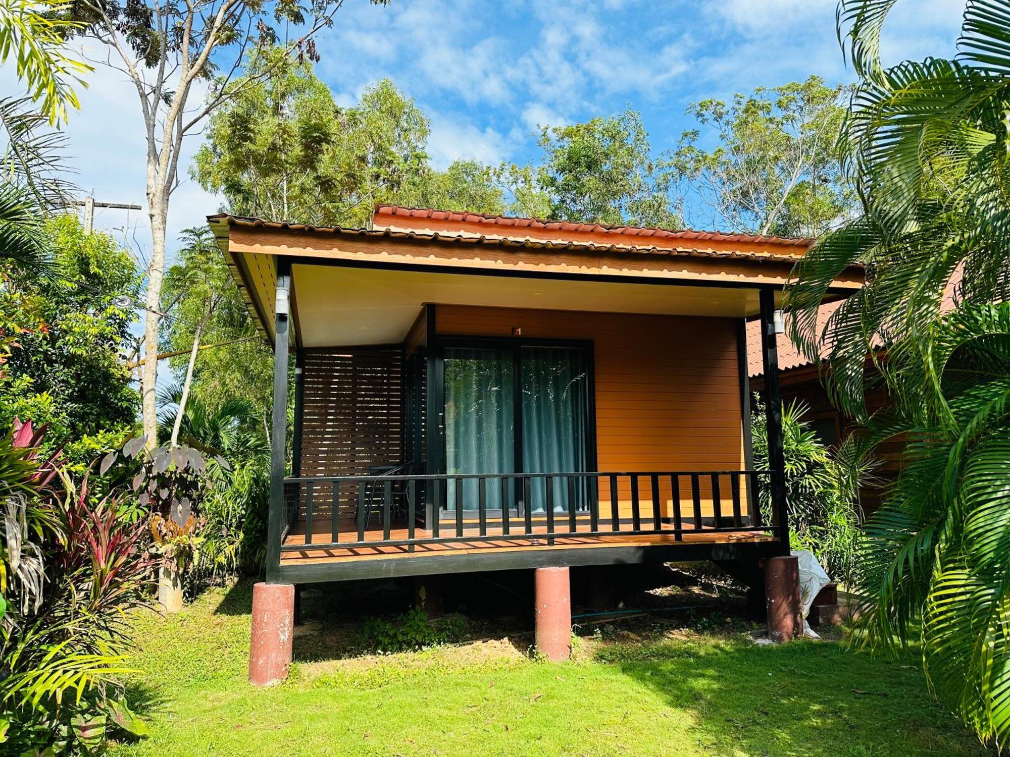 Koh Jum Bungalow & Hostel Luaran gambar