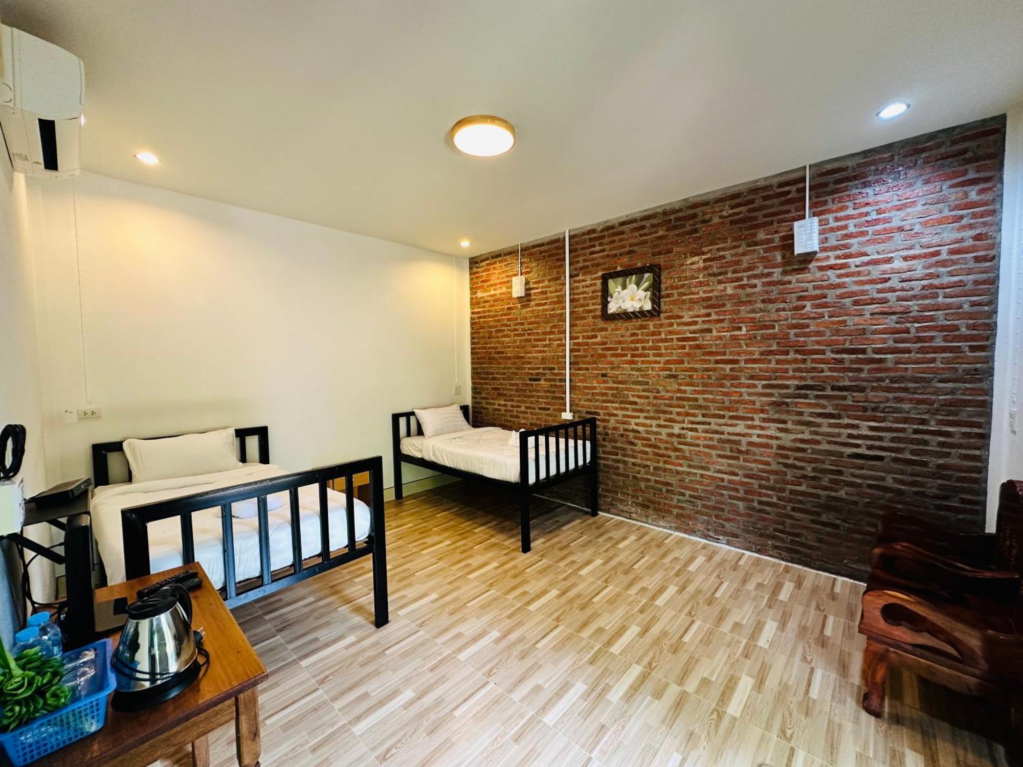 Koh Jum Bungalow & Hostel Luaran gambar